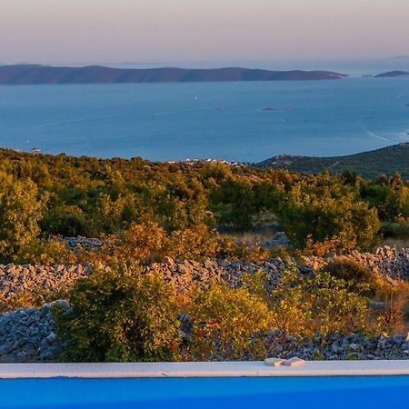 Villa Zlatno Sunce In The Hills Near Trogir Vrsine Exteriér fotografie