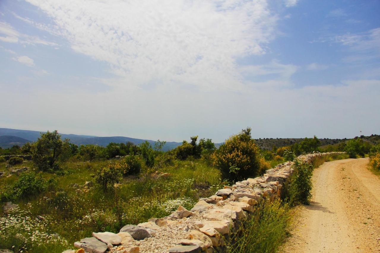 Villa Zlatno Sunce In The Hills Near Trogir Vrsine Exteriér fotografie