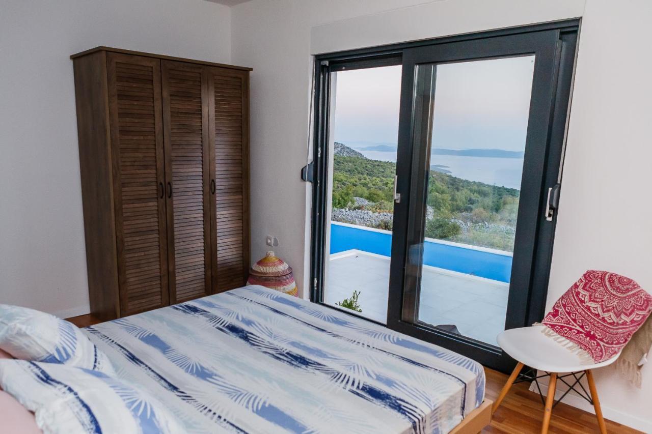 Villa Zlatno Sunce In The Hills Near Trogir Vrsine Exteriér fotografie